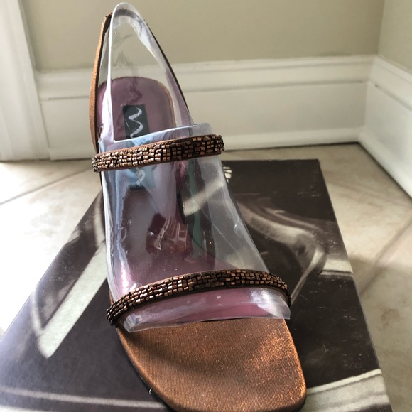 Nina Vovan sling back heels - Picture 3 of 5